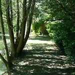 De La Maison De L'etang Holiday home