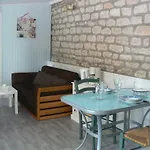 De La Maison De L'etang *