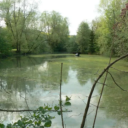 De La Maison De L'etang Semesterbostad