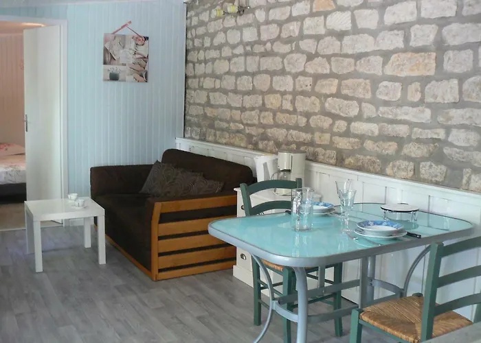 De La Maison De L'etang *